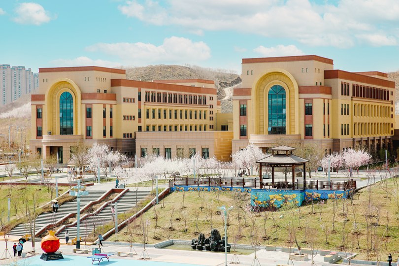 新疆师范大学4
